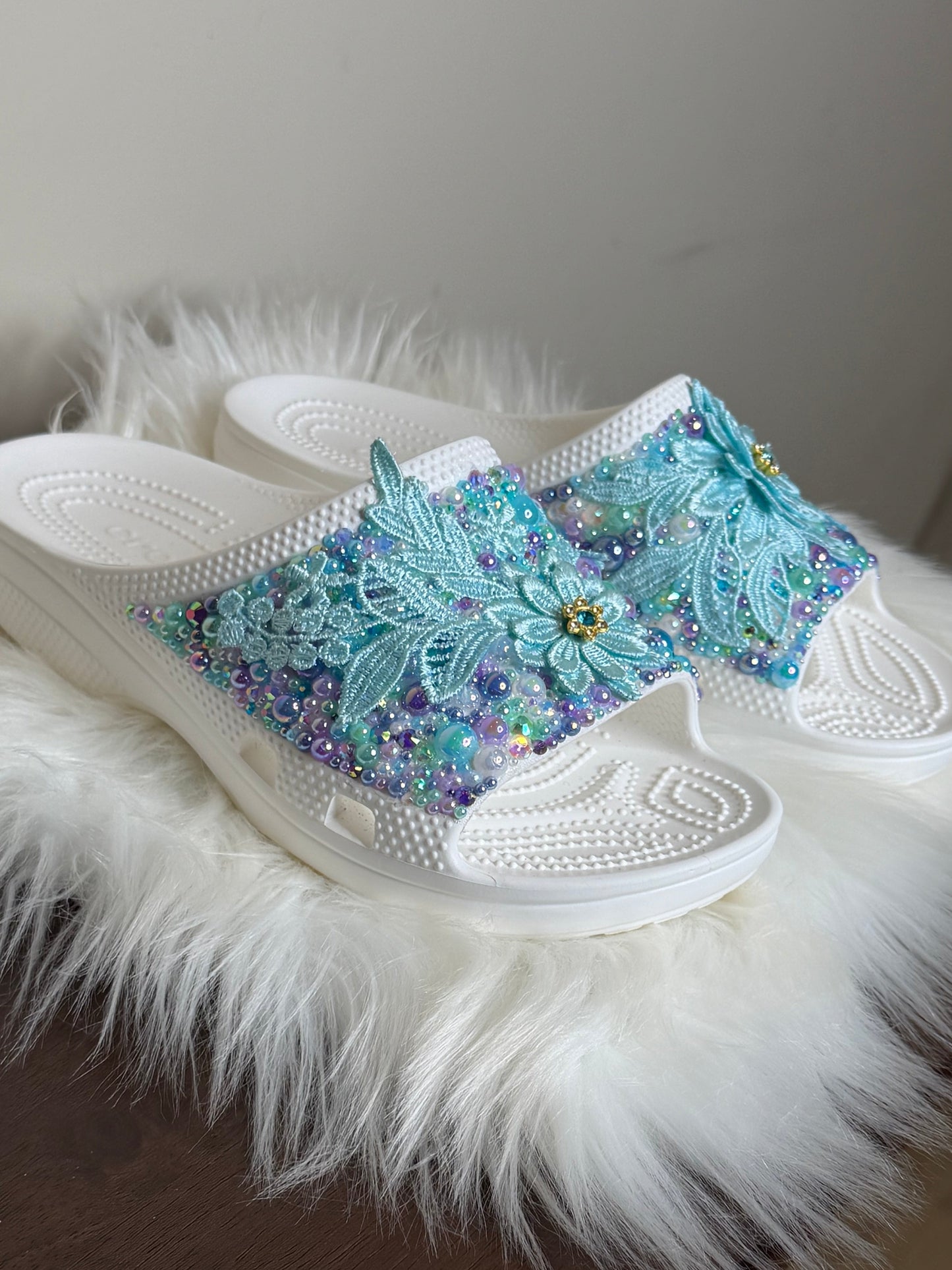 CUSTOM CROCS 3D FLOWER SATURDAY SLIDE