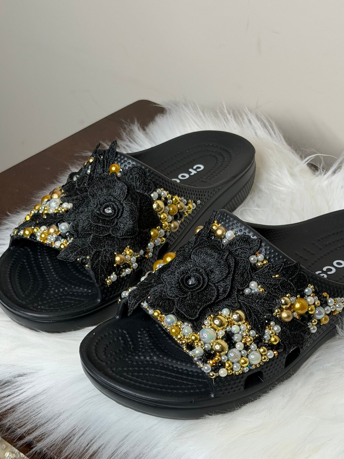 3D FLOWER CUSTOM CROC SLIDES BLACK/GOLD