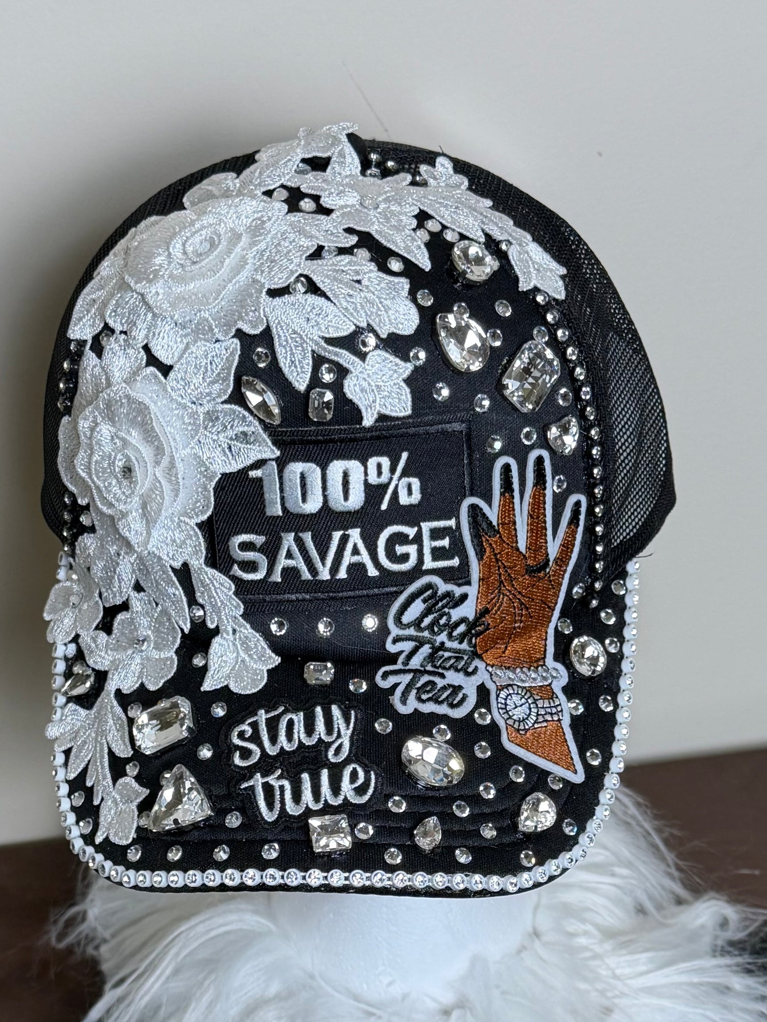 100% SAVAGE CLOCK TEA TRUCKER HAT