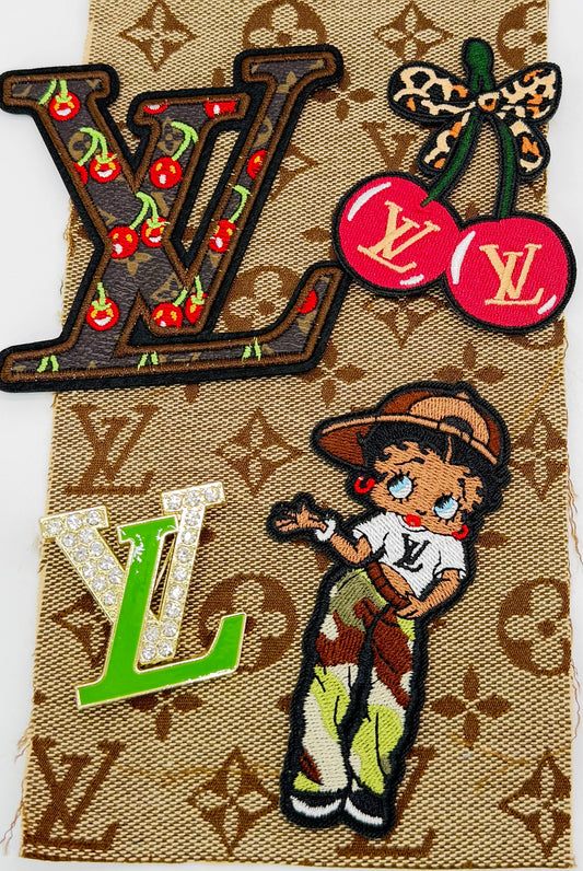 5PC DESIGNER “LV” FABRIC/PATCHES/BROOCH SET