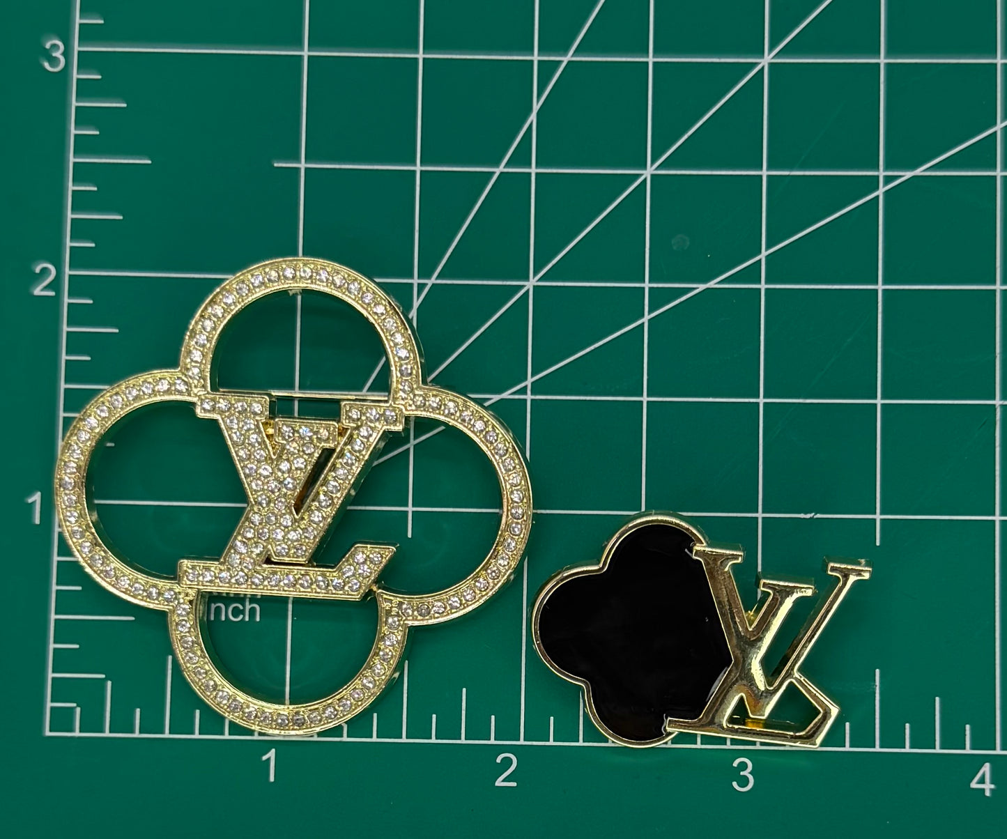 5PC PINK DESIGNER “LV” LOGO FABRIC/PATCH/BROOCH SET