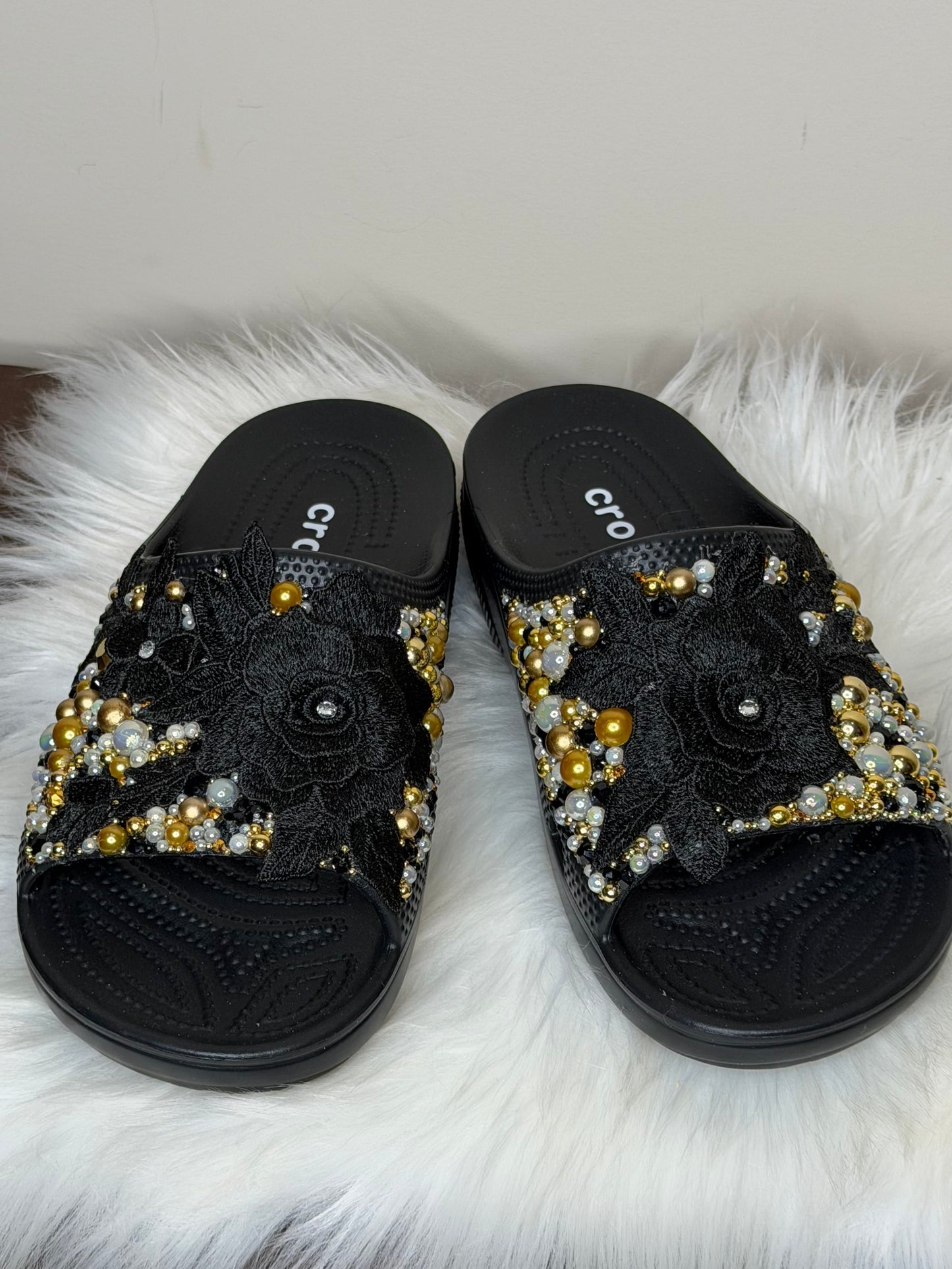 3D FLOWER CUSTOM CROC SLIDES BLACK/GOLD