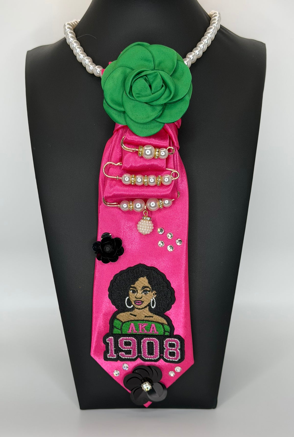 “AKA” FUCHSIA/GREEN TIE