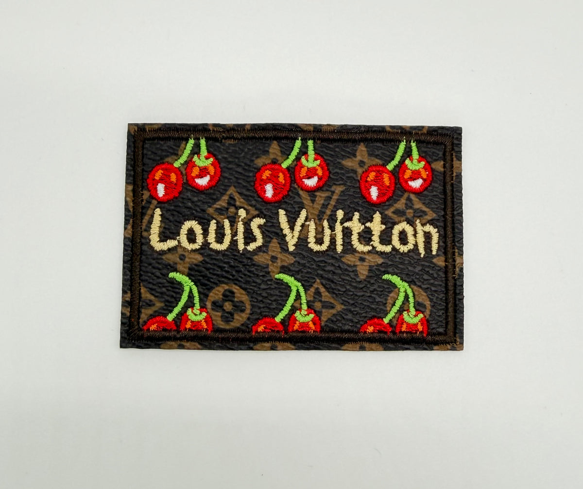 4PC DESIGNER “LV” PATCH/CHARM SET