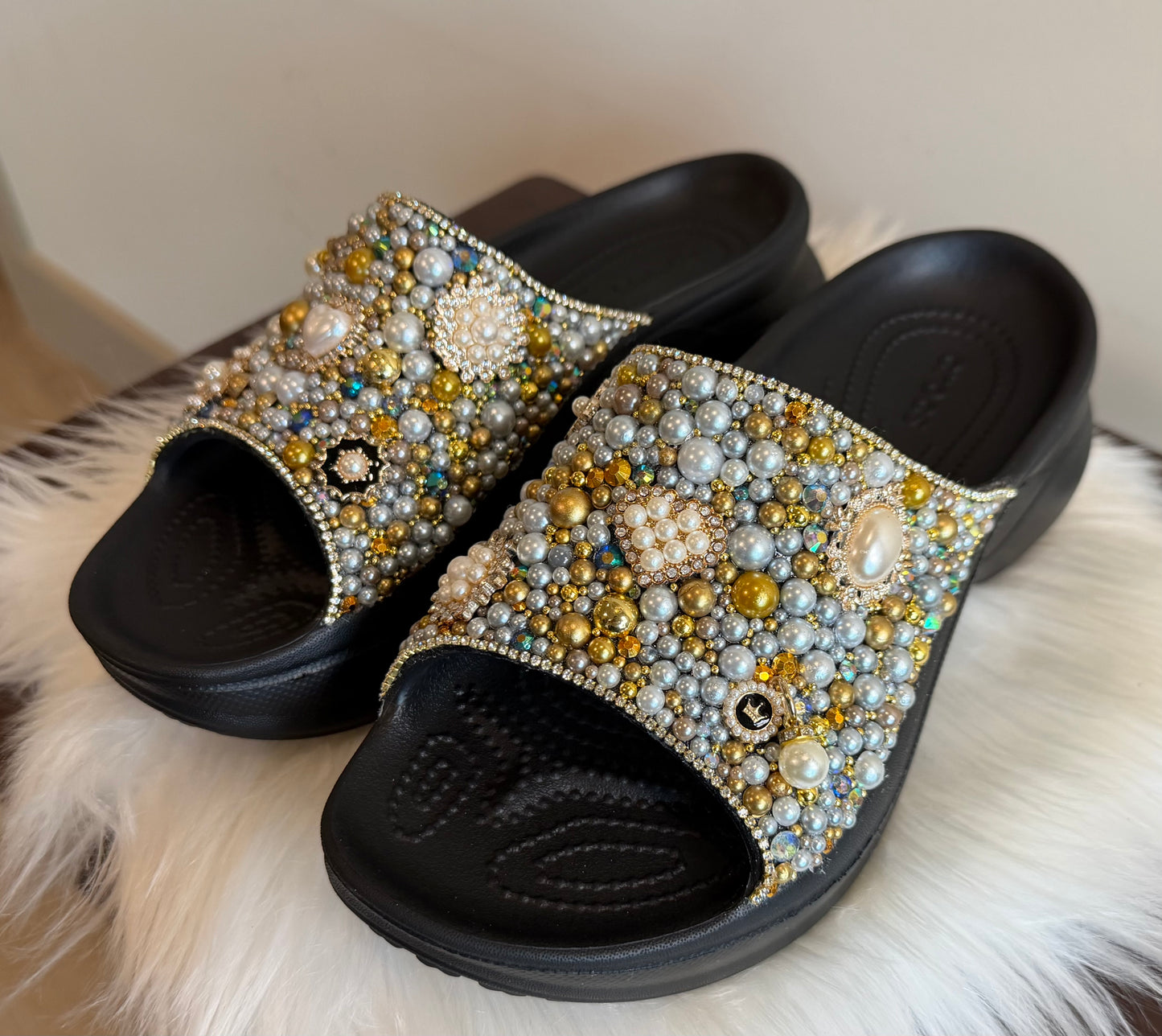 CUSTOM PEARL CROCS “BAE SLIDES” SZ W8