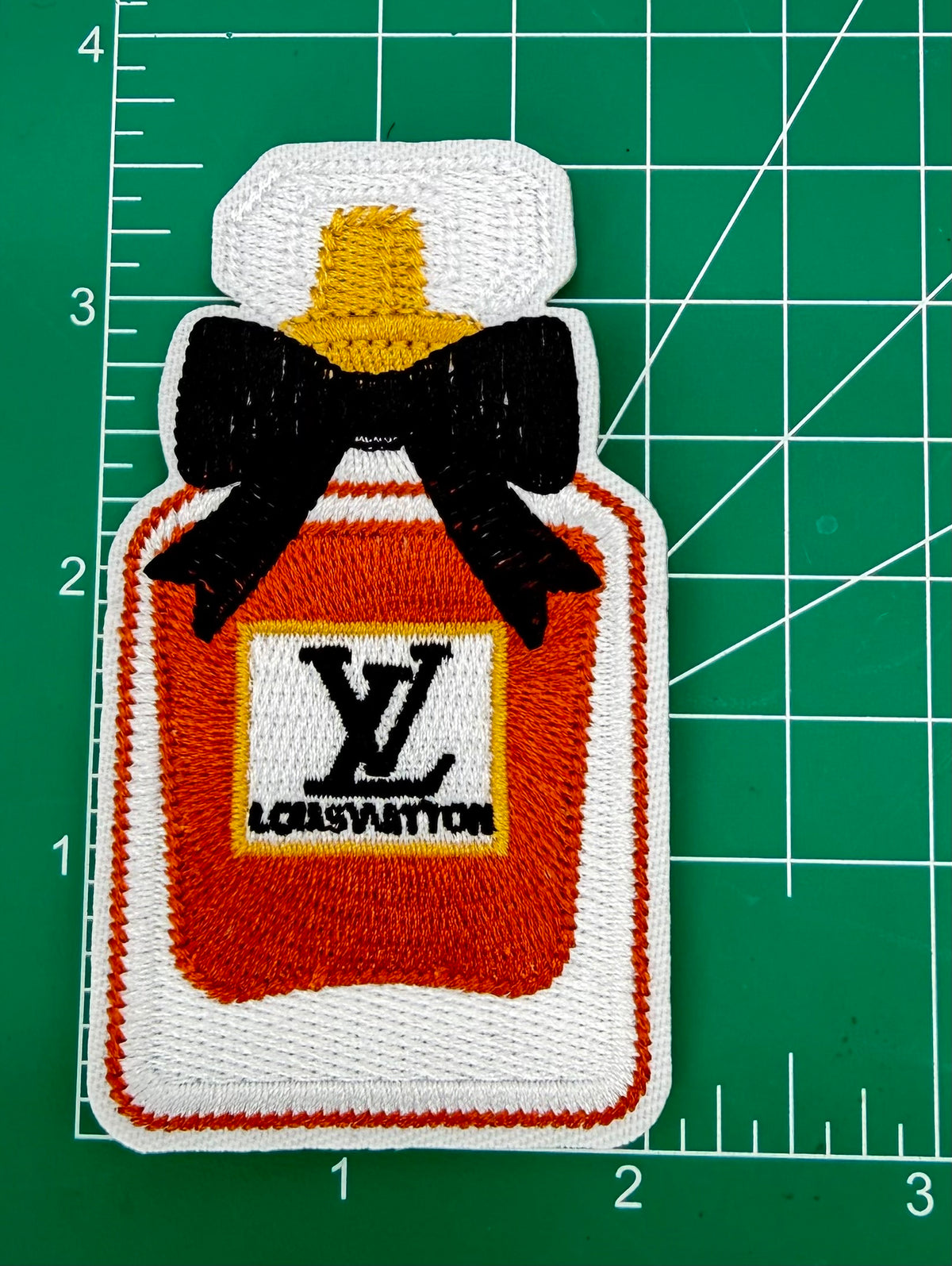 5PC “LV” & HELLO KITTY PATCH/BROOCH SET