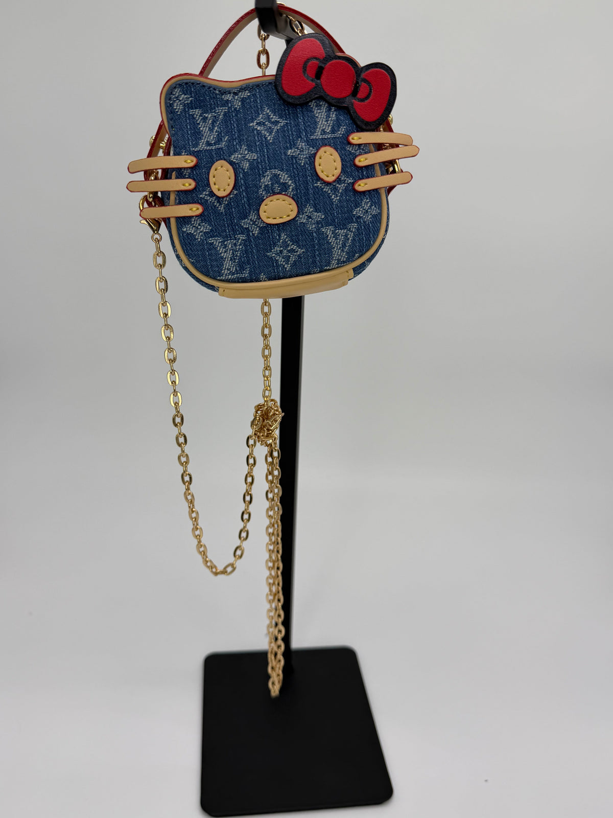 NEW “HELLO KITTY” “LV” CROSSBODY DENIM PURSE