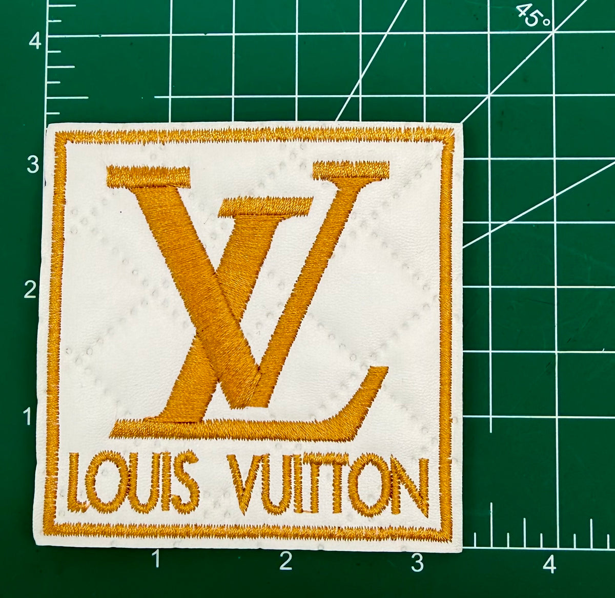5PC “LV” WHT/GLD/BRN PATCH SET
