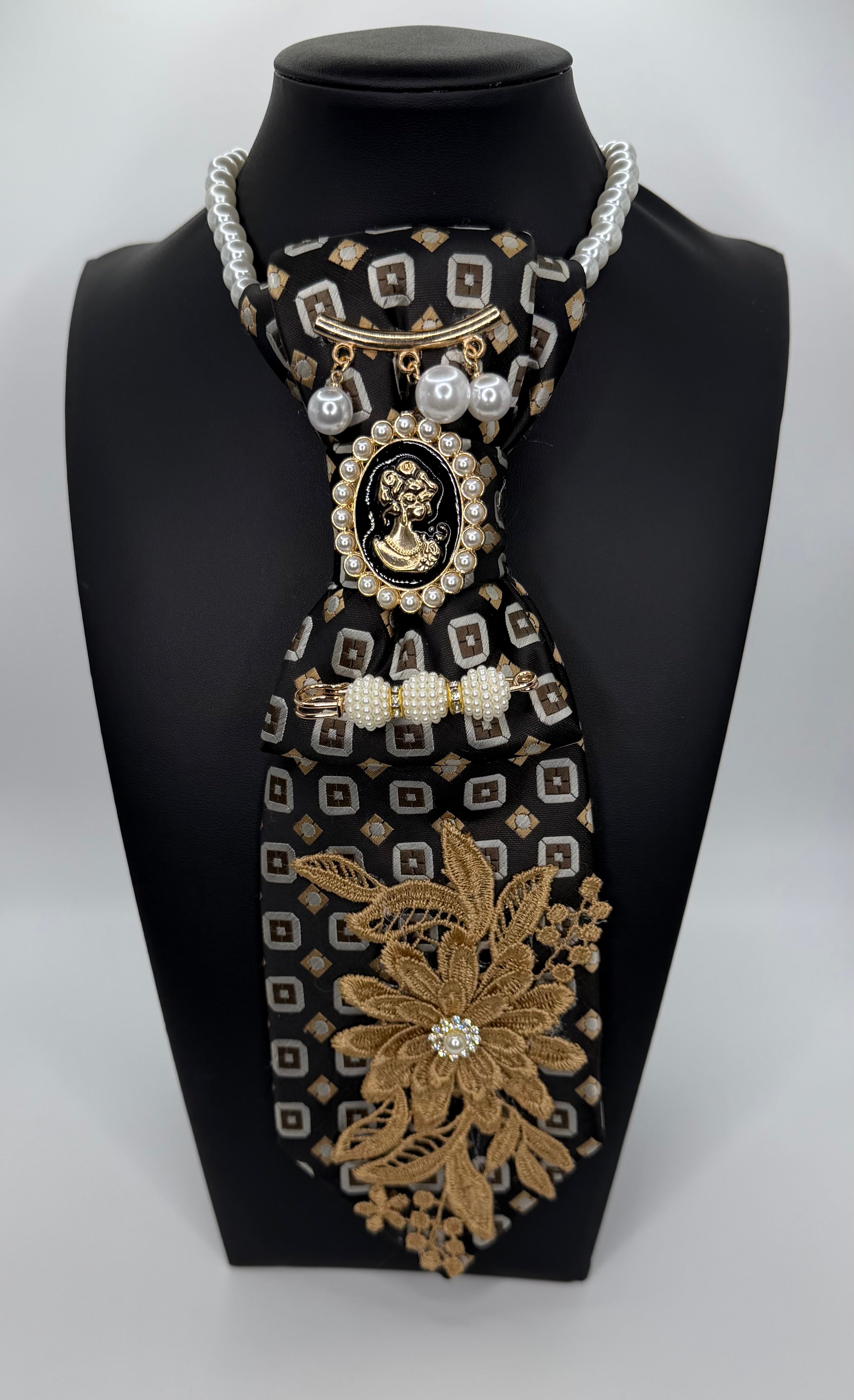 UPSCALED CUSTOM TIE NECKLACE