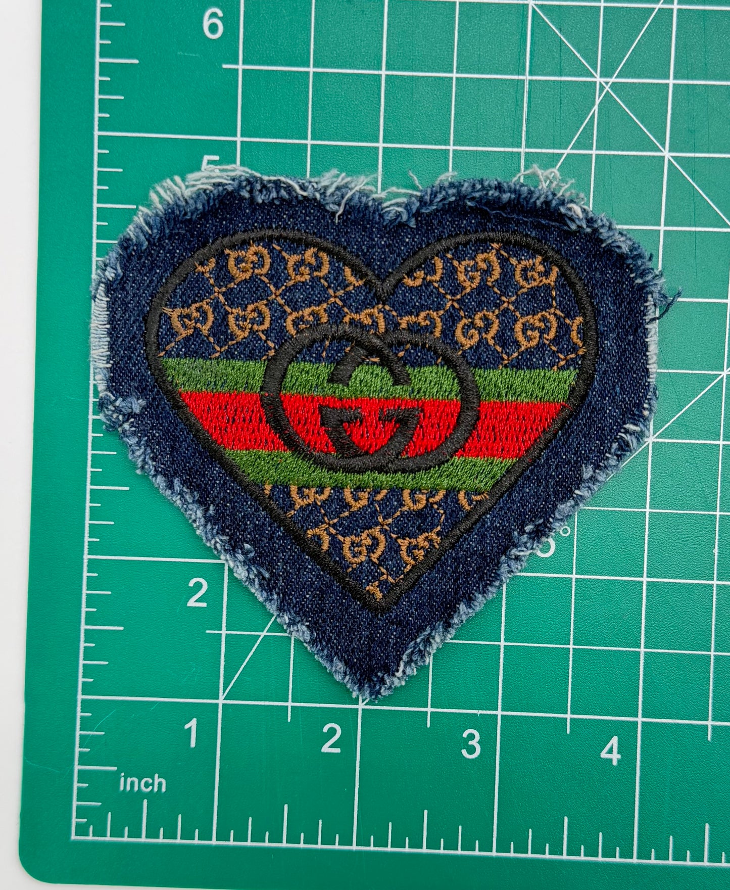 7PC DESIGNER “GUCCI” FABRIC/PATCHES/CHARMS SET