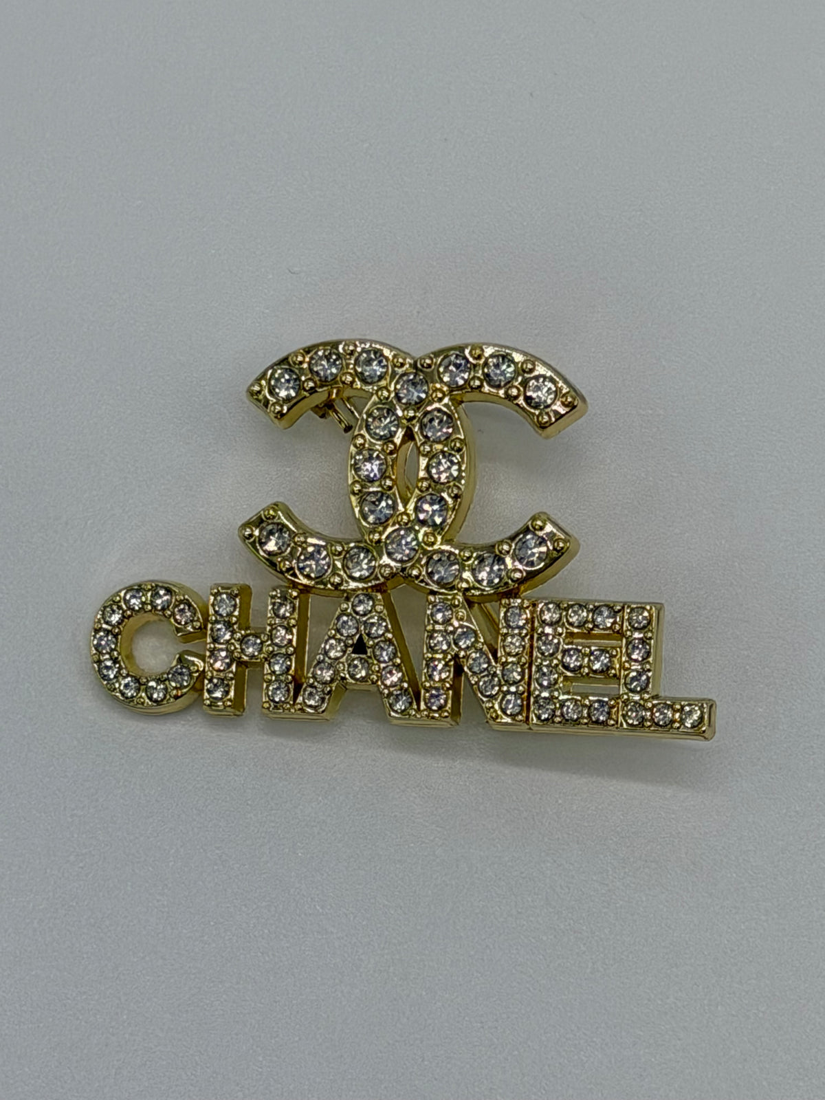7PC DESIGNER “CHANEL” SEQUIN PATCH/BROOCH SET BLACK/GOLD
