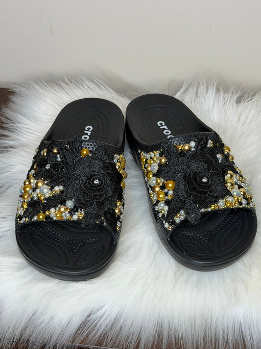 3D FLOWER CUSTOM CROC SLIDES BLACK/GOLD