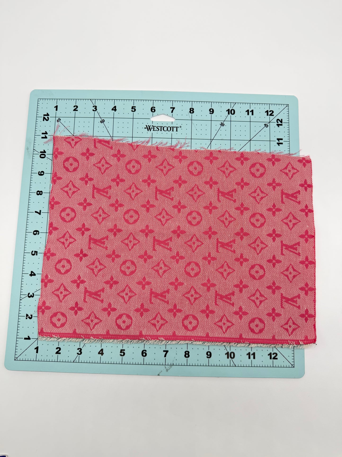 5PC PINK DESIGNER “LV” LOGO FABRIC/PATCH/BROOCH SET