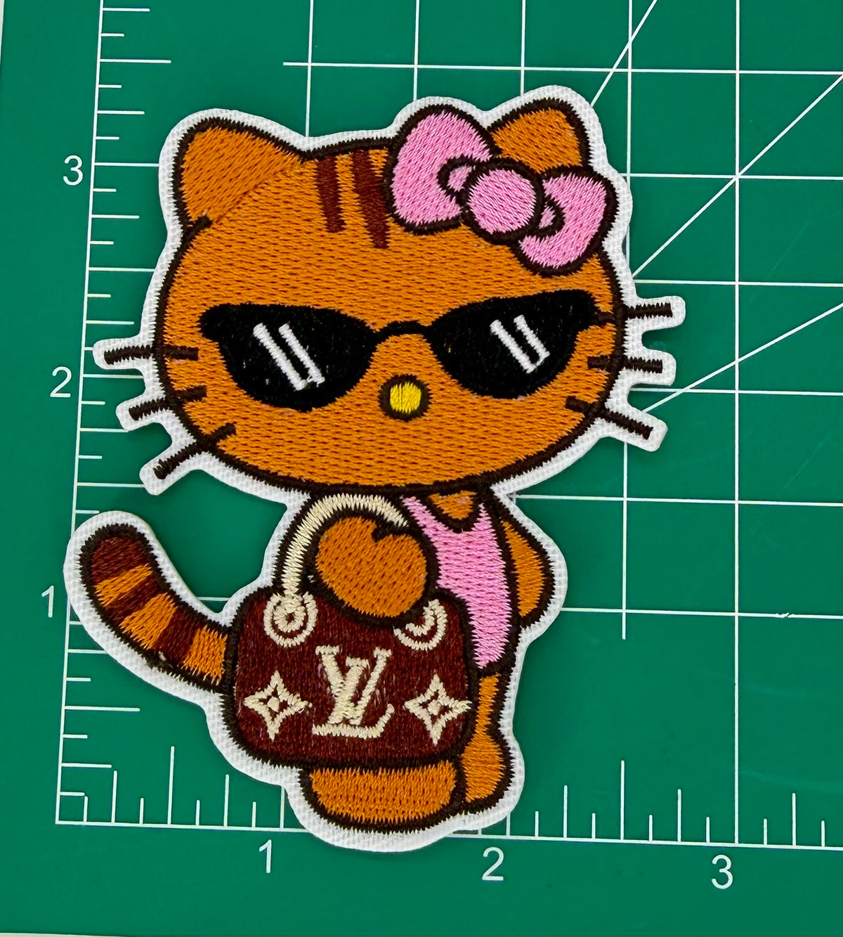 5PC PINK DESIGNER “LV” LOGO FABRIC/PATCH/BROOCH SET