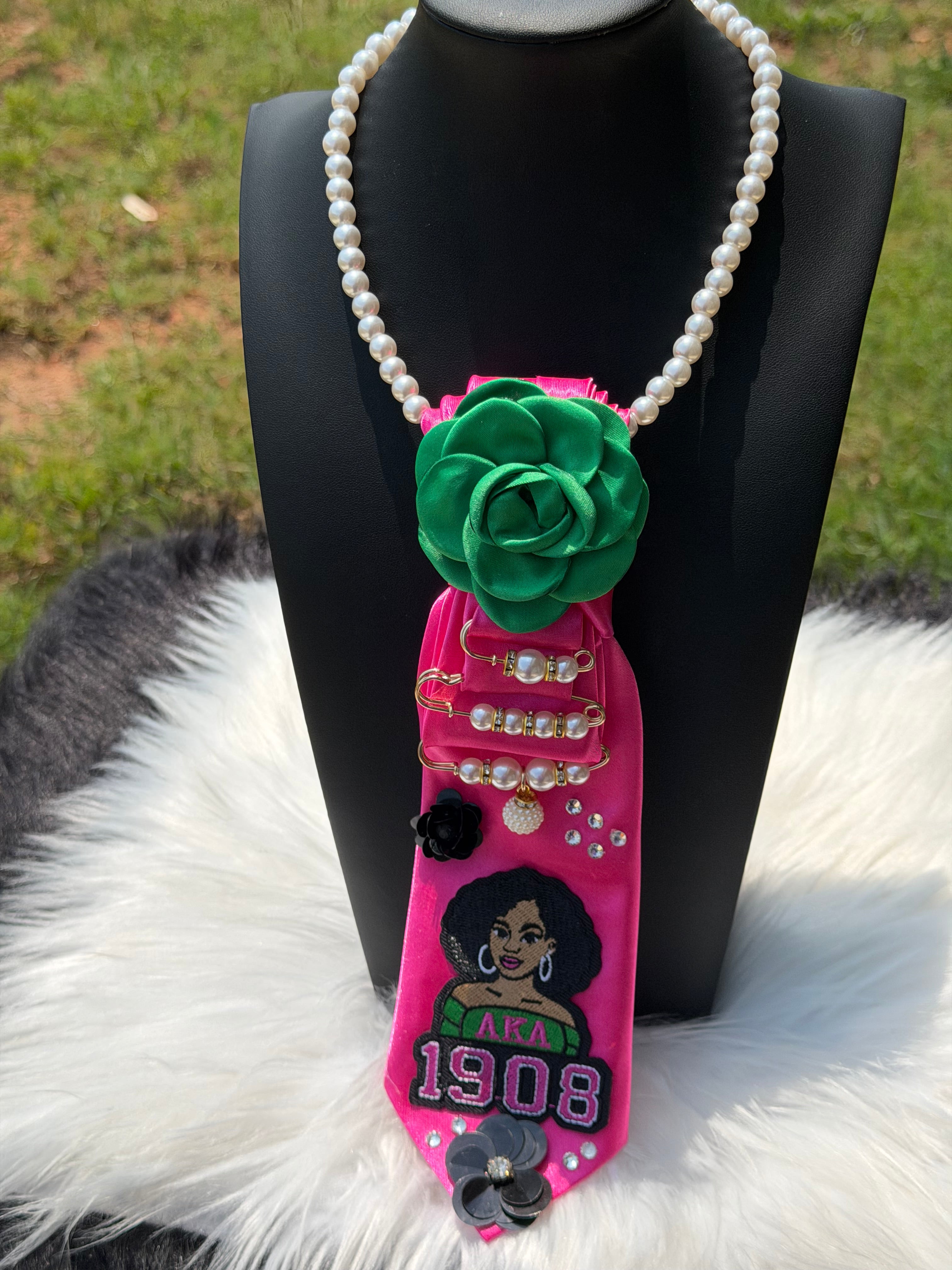 “AKA” FUCHSIA/GREEN TIE