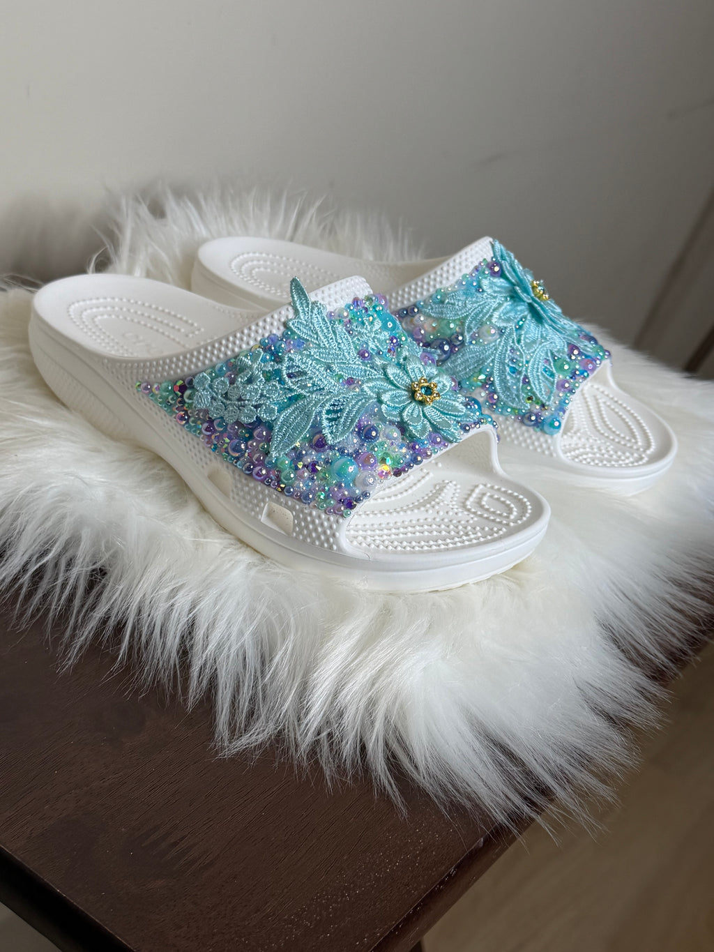 CUSTOM CROCS 3D FLOWER SATURDAY SLIDE