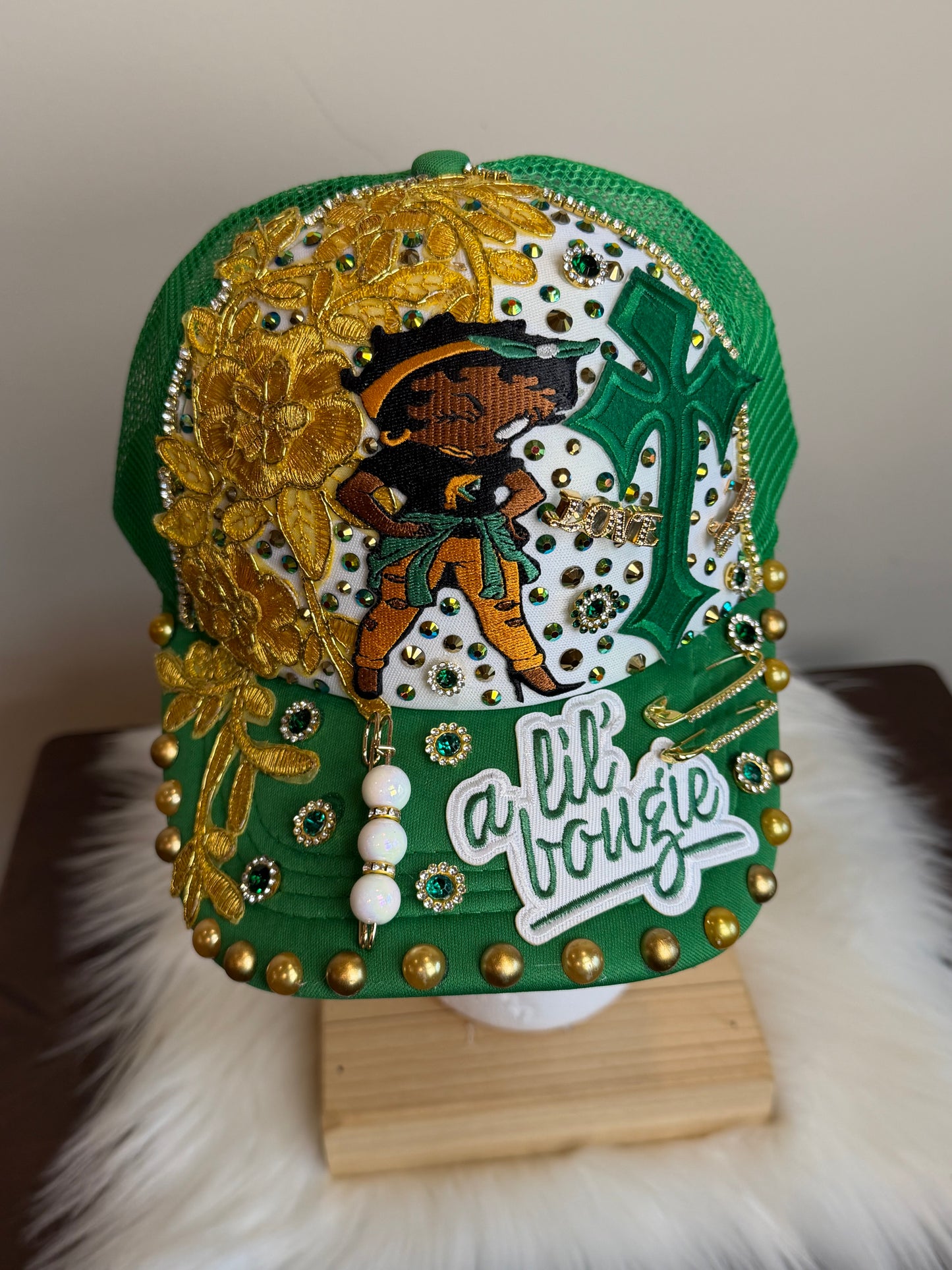 “BETTY BOOP” GREEN/GOLD “A LIL’ BOUGIE” JUNK TRUCKER HAT