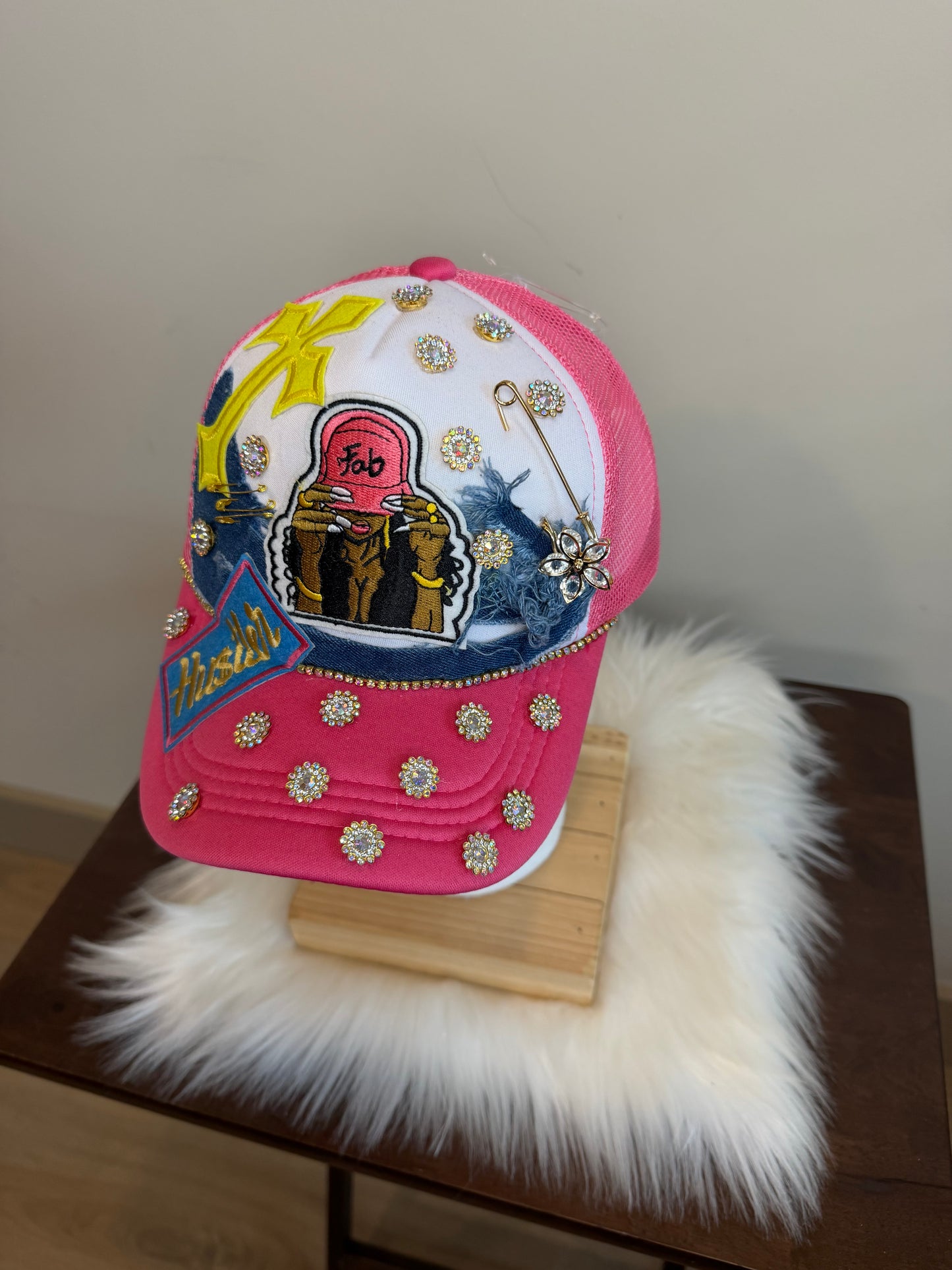 “FUCHSIA PINK HUSTLER BLING” TRUCKER JUNK SNAPBACK HAT