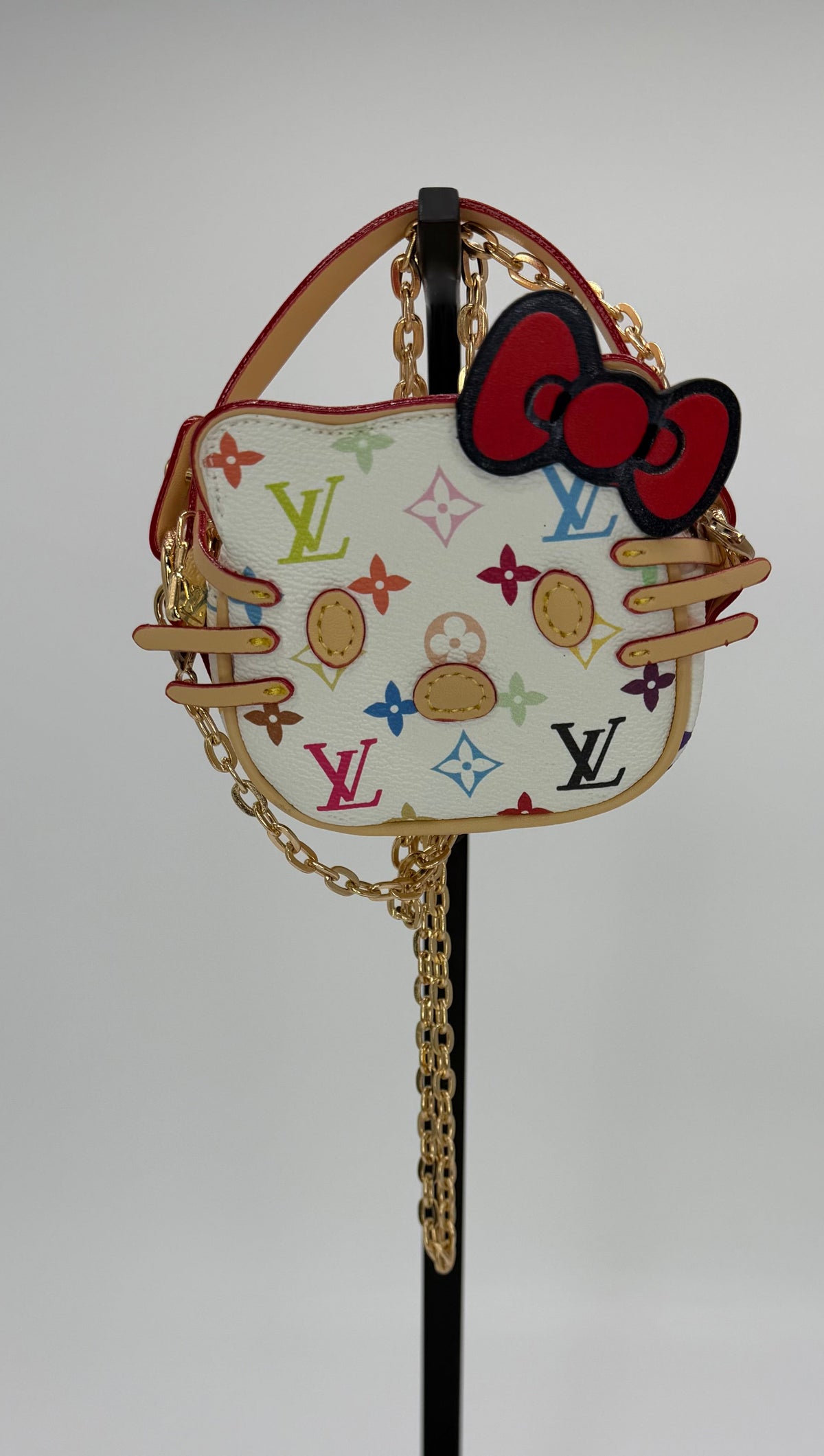 NEW “HELLO KITTY” “LV” CROSSBODY PURSE WHITE MULTI-COLOR