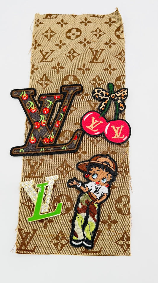 5PC DESIGNER “LV” FABRIC/PATCHES/BROOCH SET