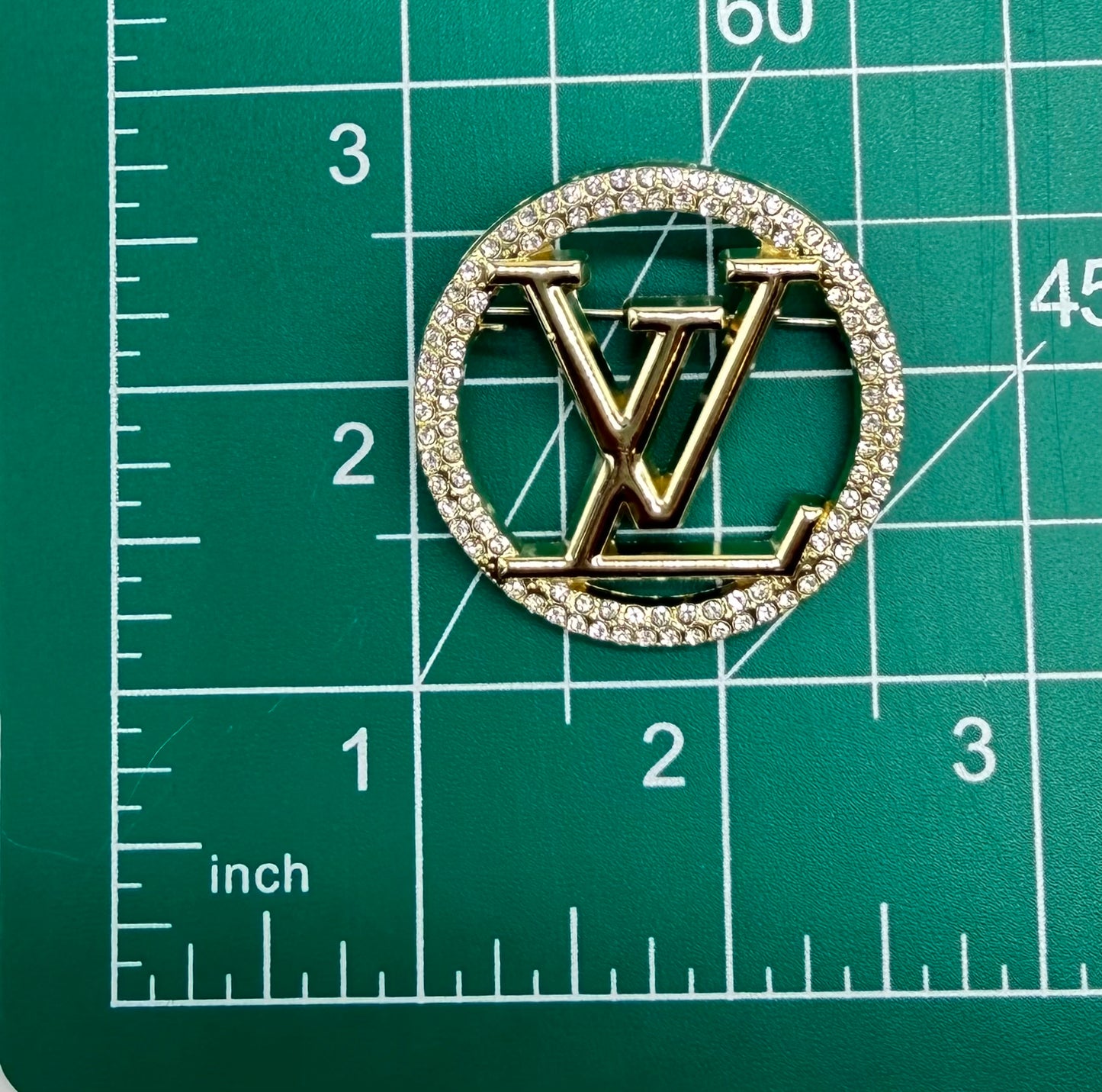 5PC DESIGNER “LV” FABRIC/PATCH/CHARM SET