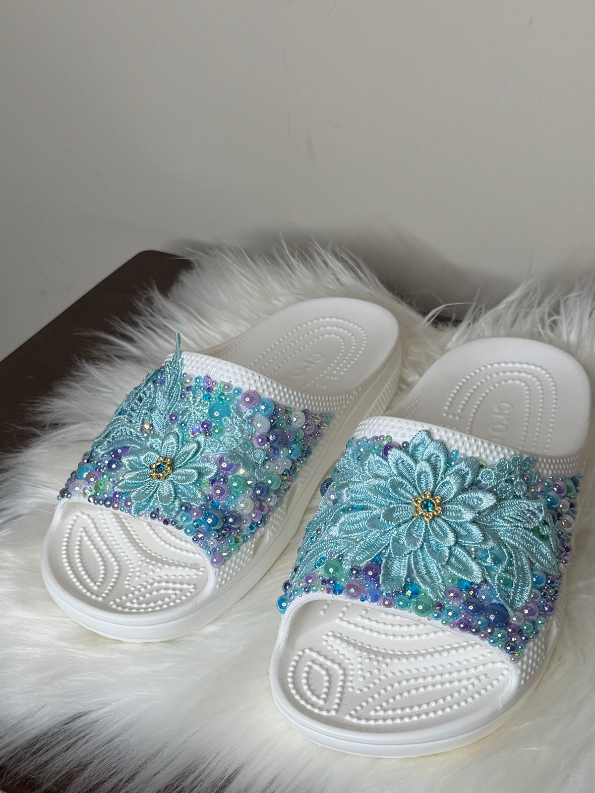 CUSTOM CROCS 3D FLOWER SATURDAY SLIDE
