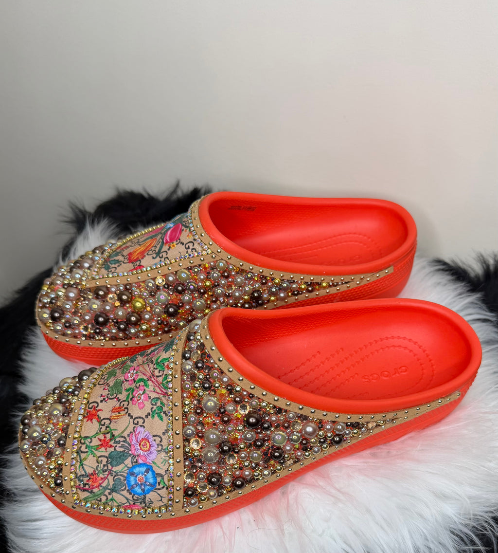 DESIGNER INSPIRED CROC SLIDES