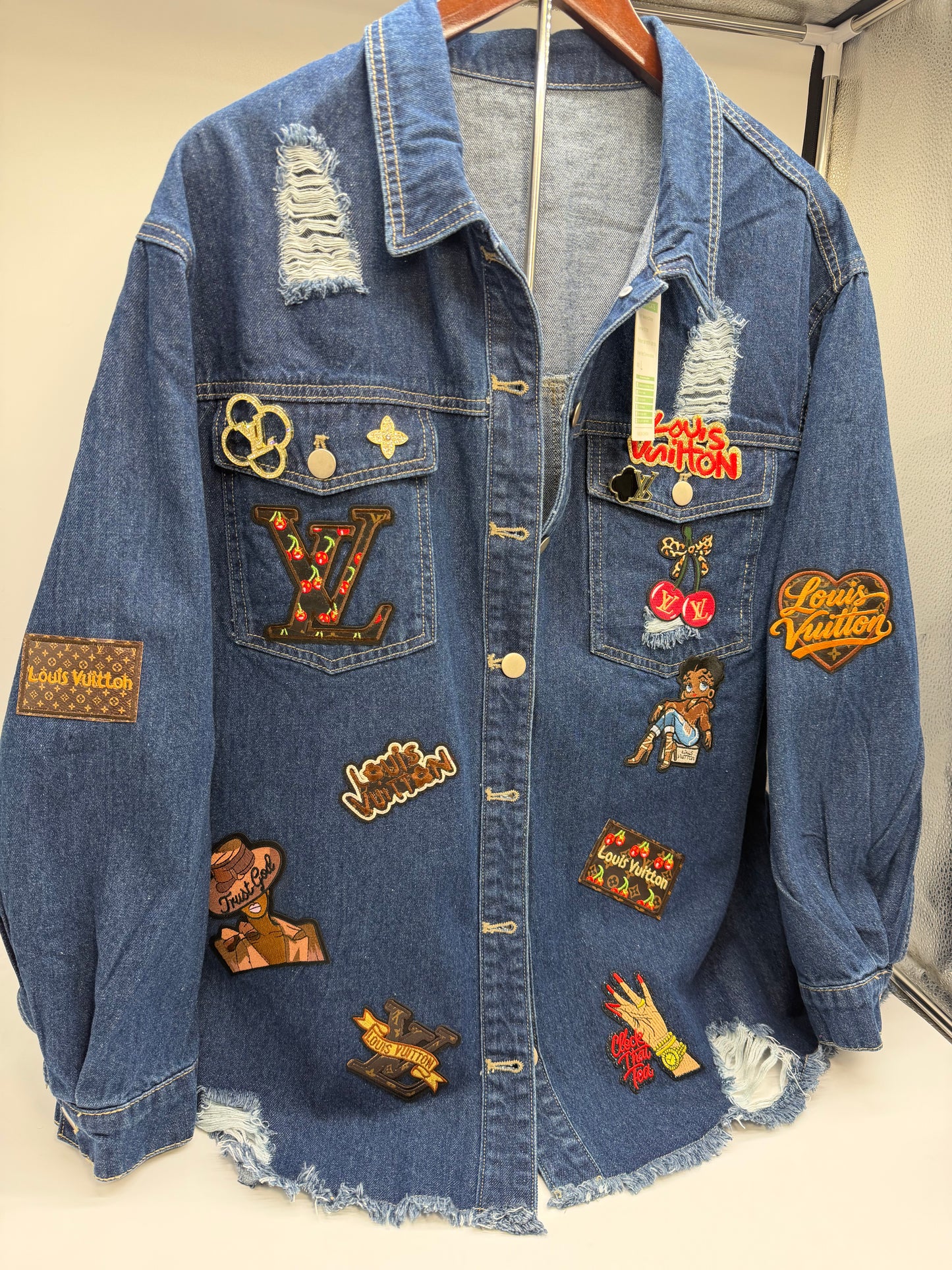 CUSTOM DISTRESSED DENIM PATCH SHACKET MED