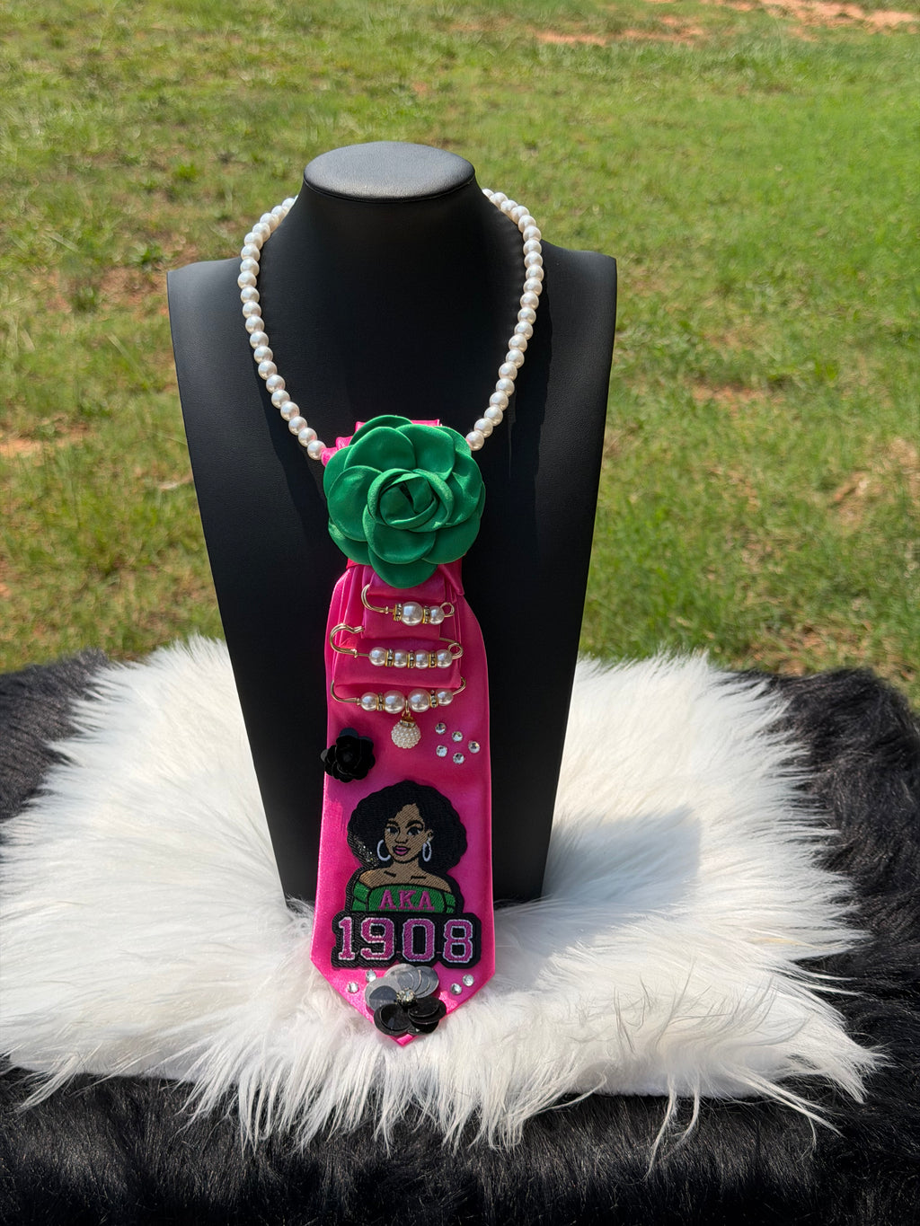 “AKA” FUCHSIA/GREEN TIE