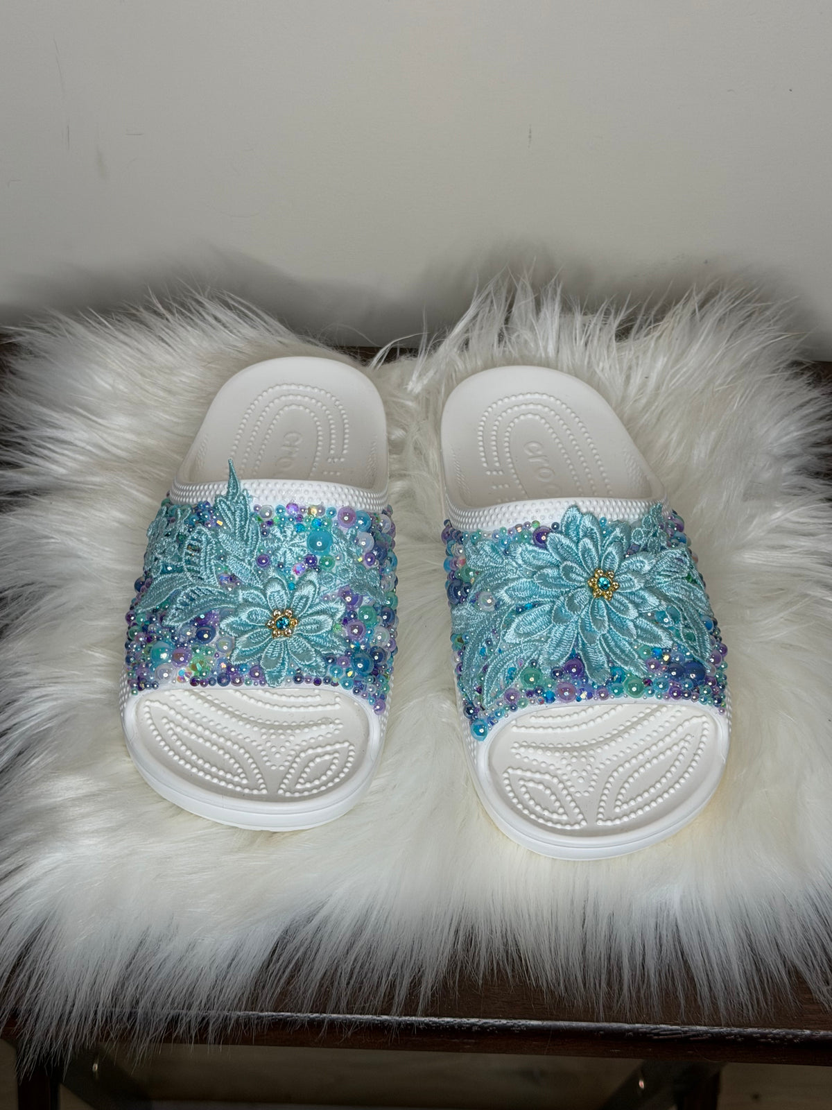 CUSTOM CROCS 3D FLOWER SATURDAY SLIDE