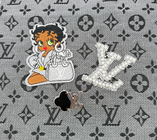 4PC DESIGNER “LV” PATCH/BROOCH SET