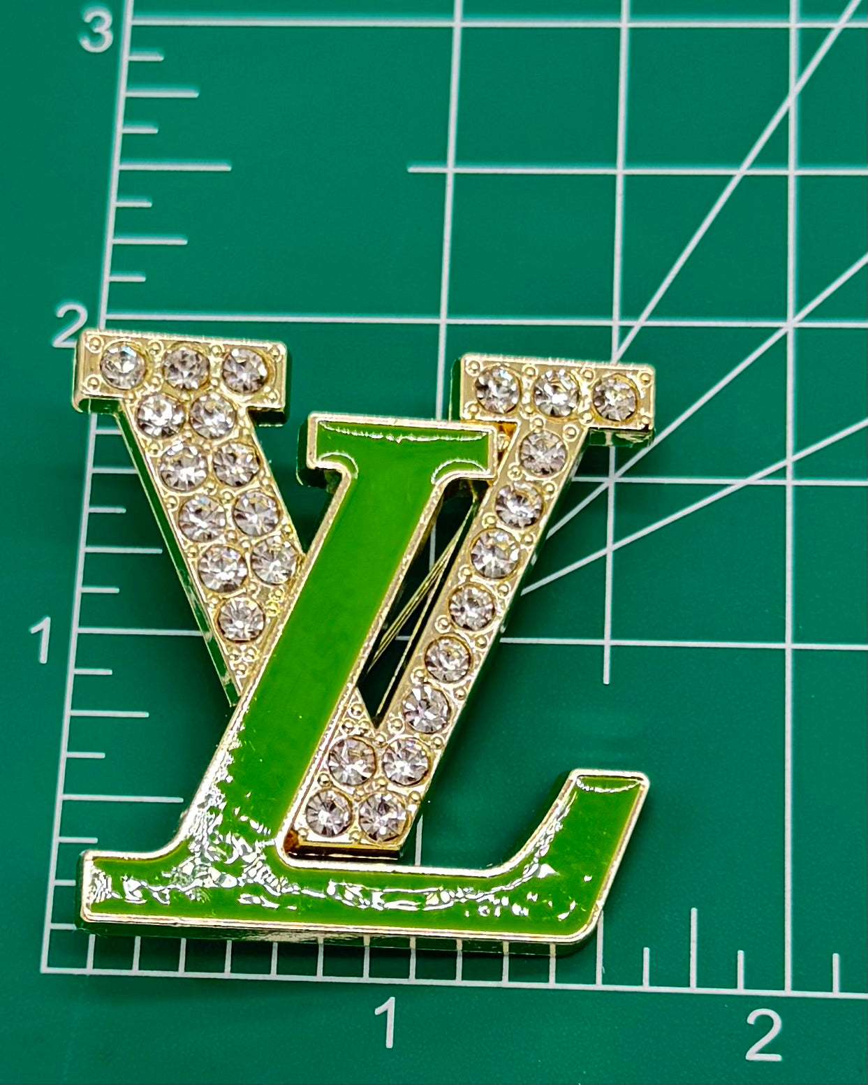 5PC DESIGNER “LV” FABRIC/PATCHES/BROOCH SET
