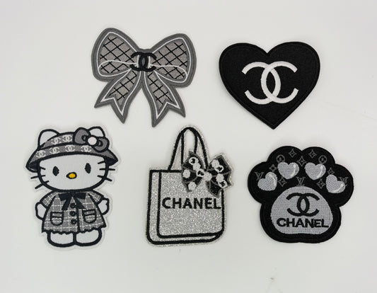 5PC HELLO KITTY GRY/BLK IRON-ON PATCH SET