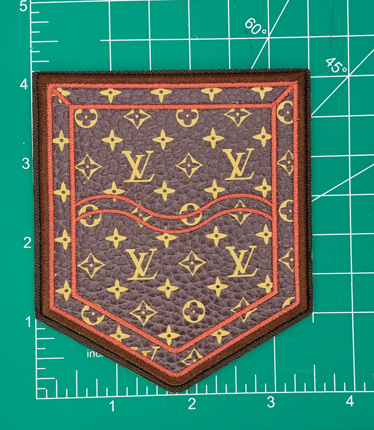 4PC “LV” HELLO KITTY PATCH SET