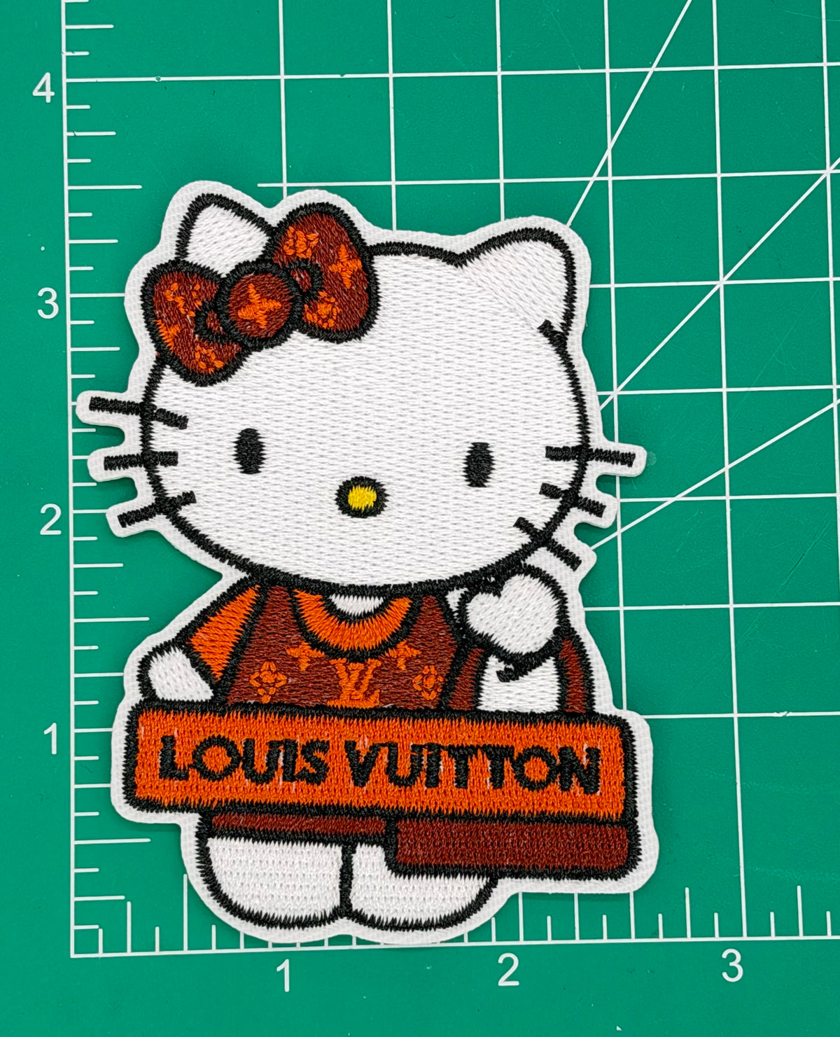 4PC “LV” HELLO KITTY PATCH SET