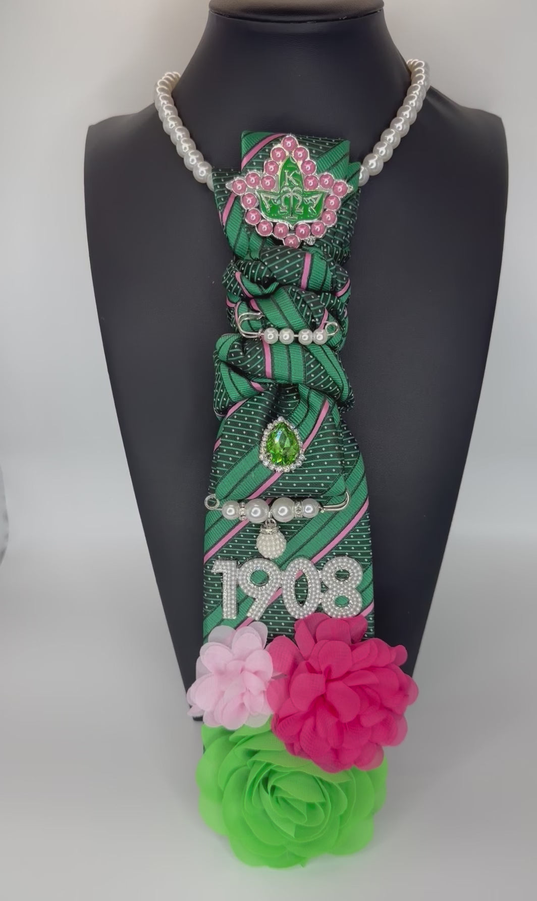 AKA GREEN/ PINK PEARL TIE