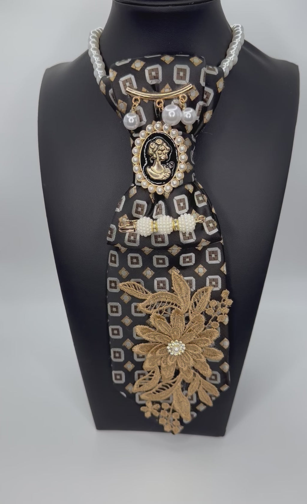UPSCALED CUSTOM TIE NECKLACE