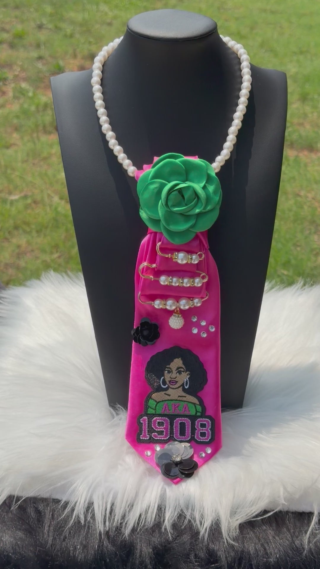 “AKA” FUCHSIA/GREEN TIE